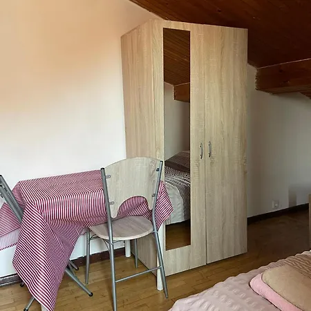 Arch- Budget Doublebed In Center *